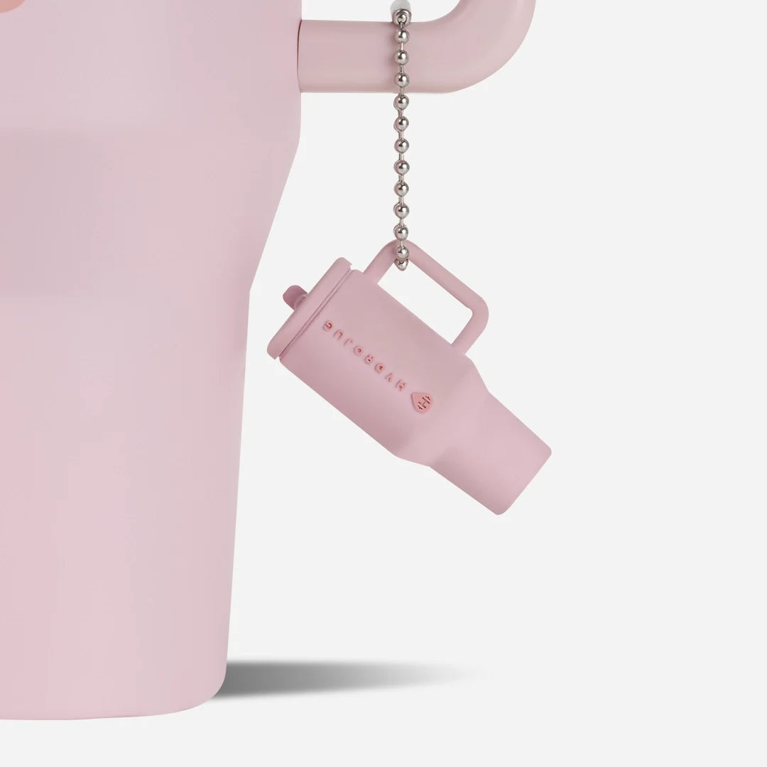 traveler-keychain-r4 Web-TravelerKeychainPhotos-PinkSand2.webp